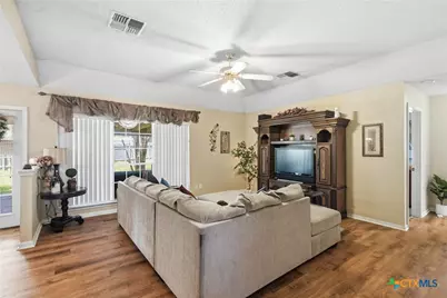 102 Palomino Lane, Victoria, TX 77904 - Photo 13