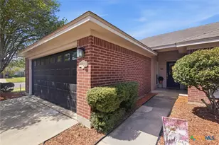 102 Palomino Ln, Victoria, TX 77904 - Photo 3