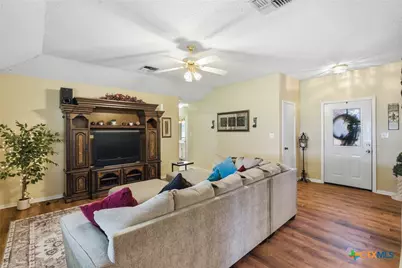 102 Palomino Lane, Victoria, TX 77904 - Photo 15