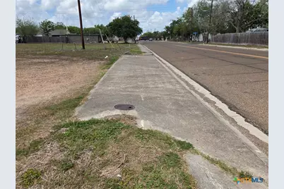 3205 Callis, Victoria, TX 77901 - Photo 5