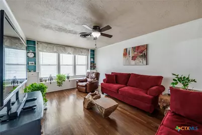 615 E Main Avenue, Karnes City, TX 78118 - Photo 7