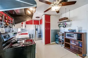 615 E Main Ave, Karnes City, TX 78118 - Photo 13