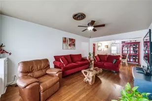 615 E Main Ave, Karnes City, TX 78118 - Photo 5