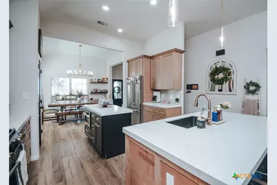 324 Brushy Creek, Victoria, TX 77904 - Photo 7