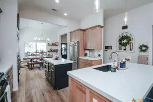 324 Brushy Creek, Victoria, TX 77904 - Photo 7