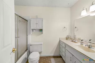 307 Pheasant Drive, Victoria, TX 77905 - Photo 13