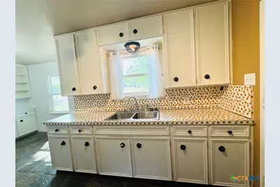 302 N 28th Street, Gatesville, TX 76528 - Photo 3