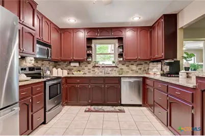 1327 Sea Breeze, New Braunfels, TX 78130 - Photo 7