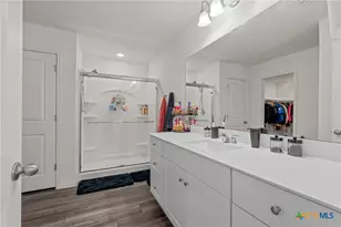 121 Sudden Impact Dr, Jarrell, TX 76537 - Photo 15