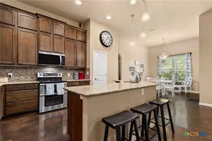 820 Mission Hills Dr, New Braunfels, TX 78130 - Photo 9