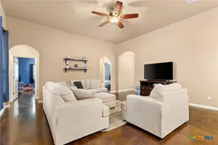 820 Mission Hills Dr, New Braunfels, TX 78130 - Photo 5