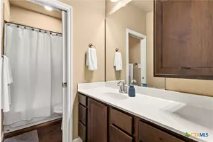 820 Mission Hills Dr, New Braunfels, TX 78130 - Photo 13