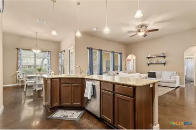 820 Mission Hills Drive, New Braunfels, TX 78130 - Photo 7