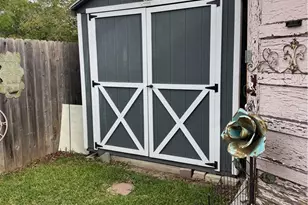 309 Hessler Dr, Hallettsville, TX 77964 - Photo 5