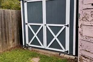 309 Hessler Dr, Hallettsville, TX 77964 - Photo 15