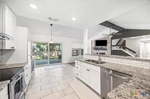 11926 Holm Oaks Dr, San Antonio, TX 78249 - Photo 15