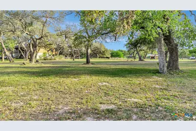 405 Camino Drive, Victoria, TX 77905 - Photo 29