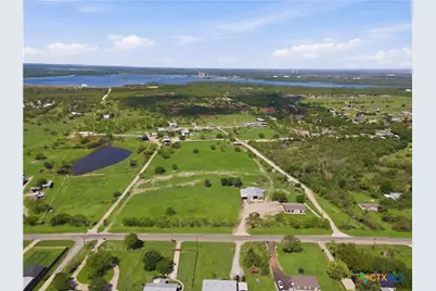 7293 Fm 327, Elmendorf, TX 78112 - Photo 25