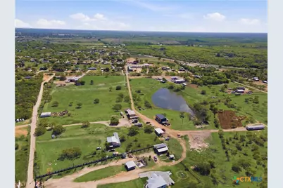 7293 Fm 327, Elmendorf, TX 78112 - Photo 19