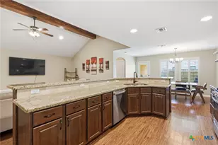 306 Tuscany Dr, Victoria, TX 77904 - Photo 9