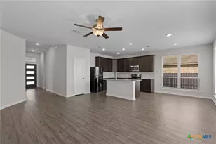 1037 Shelby Dr, Belton, TX 76513 - Photo 11