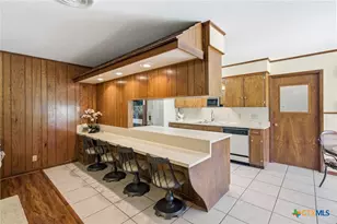 501 Dundee St, Victoria, TX 77904 - Photo 15