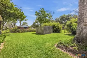 501 Dundee St, Victoria, TX 77904 - Photo 45