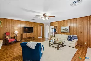 501 Dundee St, Victoria, TX 77904 - Photo 13