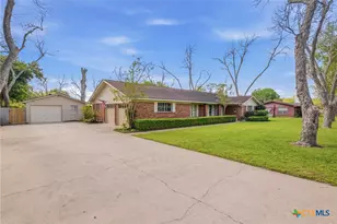 501 Dundee St, Victoria, TX 77904 - Photo 5