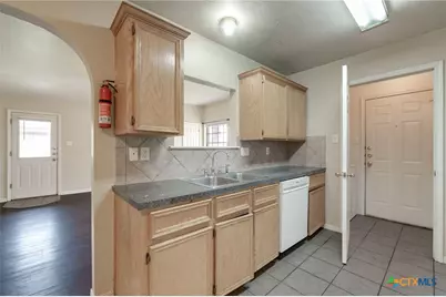 3606 Dustin Court #B, Killeen, TX 76549 - Photo 7