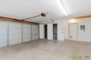 197 Thomas Dr, Martindale, TX 78655 - Photo 19