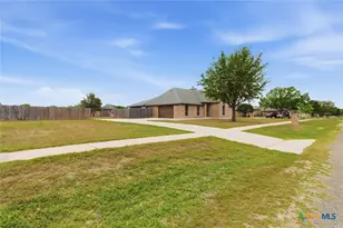 197 Thomas Dr, Martindale, TX 78655 - Photo 3