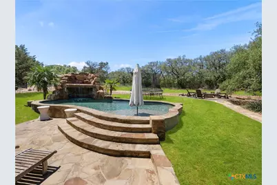 654 Copper Trace, New Braunfels, TX 78132 - Photo 3
