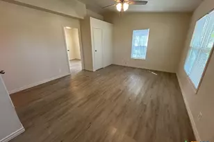 912 Southside Dr, Killeen, TX 76541 - Photo 3