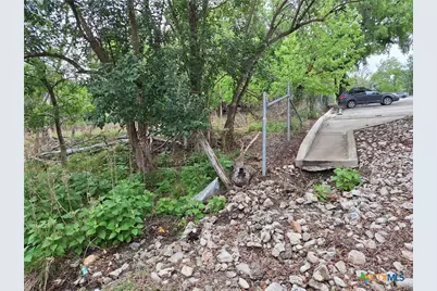 474 N Guenther Avenue, New Braunfels, TX 78130 - Photo 9