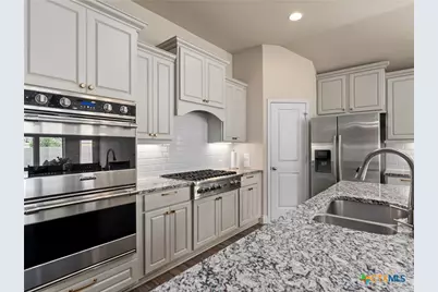 1186 Yaupon Loop, New Braunfels, TX 78132 - Photo 9