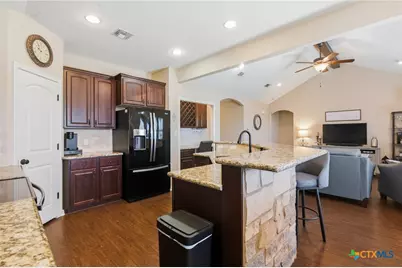 317 Tuscany Drive, Victoria, TX 77904 - Photo 5