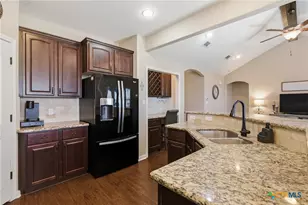 317 Tuscany Dr, Victoria, TX 77904 - Photo 9