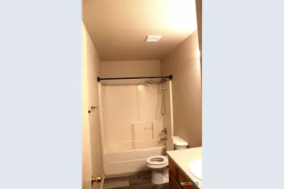 415 E 4th Avenue, Belton, TX 76513 - Photo 3