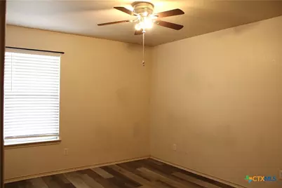 415 E 4th Avenue, Belton, TX 76513 - Photo 7