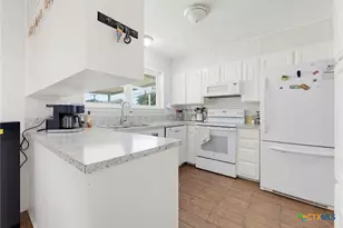 902 Lynn Ln, Copperas Cove, TX 76522 - Photo 5