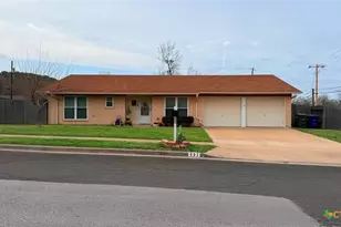 902 Lynn Ln, Copperas Cove, TX 76522 - Photo 1