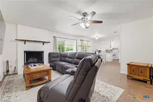 902 Lynn Ln, Copperas Cove, TX 76522 - Photo 3