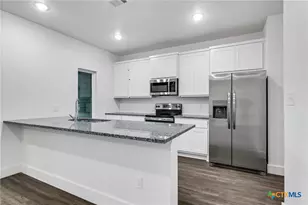 1916 Royal Loop, Belton, TX 76513 - Photo 5