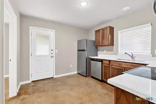 1015 N 10th St, Killeen, TX 76541 - Photo 5