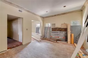 116 S Cypress Ave, Luling, TX 78648 - Photo 3