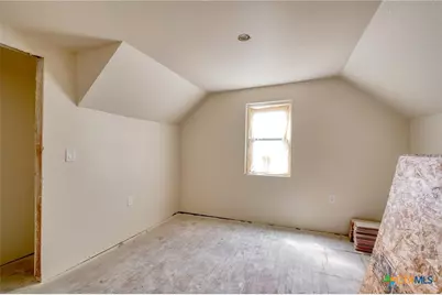 116 S Cypress Avenue, Luling, TX 78648 - Photo 27