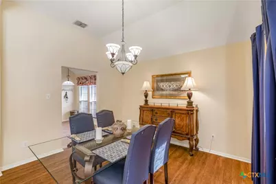 330 Macon Creek, Victoria, TX 77901 - Photo 9