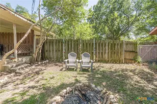 324 Craddock Ave, San Marcos, TX 78666 - Photo 3