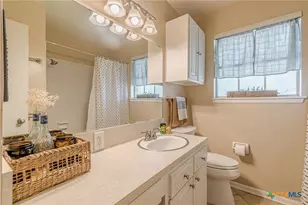 324 Craddock Ave, San Marcos, TX 78666 - Photo 9
